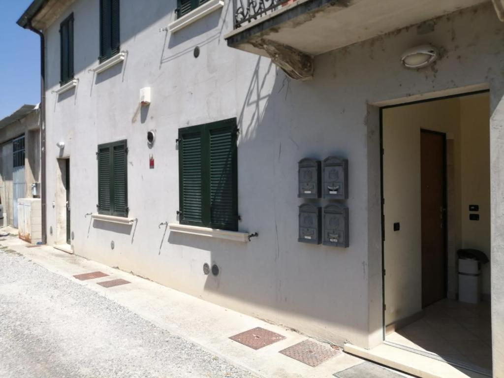 La Casa Di Alyss Apartment แบร์กาโม ภายนอก รูปภาพ